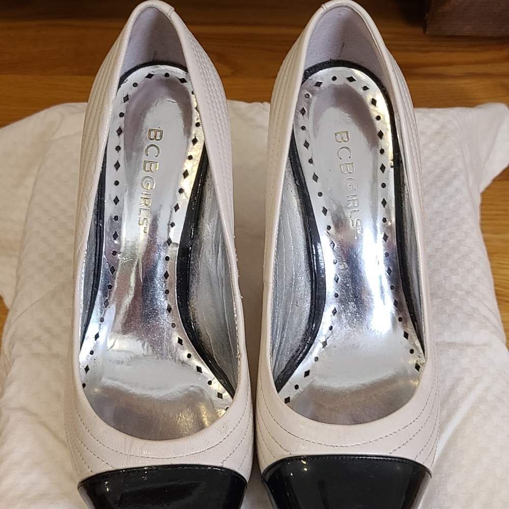 BCBG white retro look heels